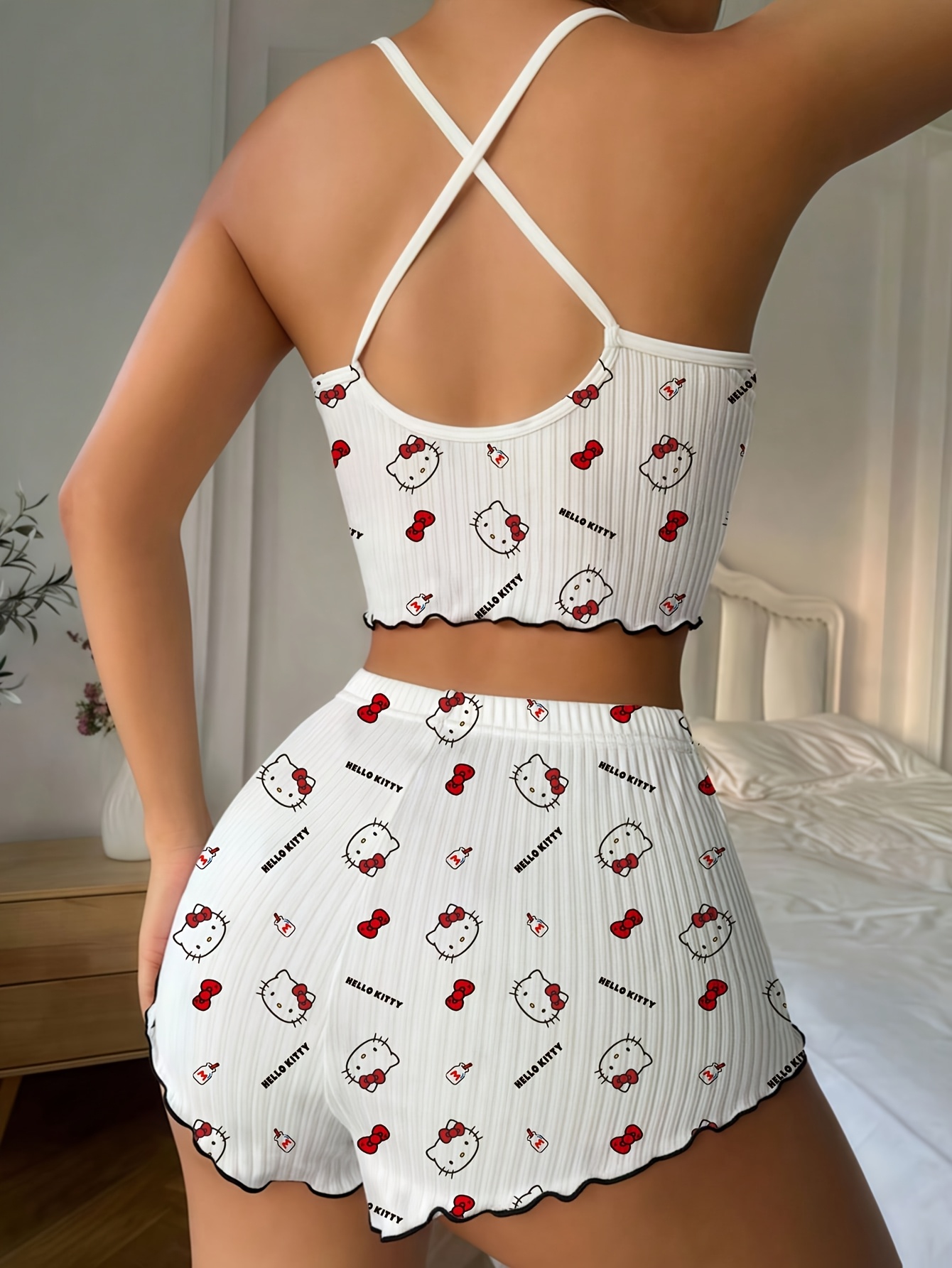 Sanrio Hello Kitty Strik Jarre - Women'S Fashion Tops recensie en prijs